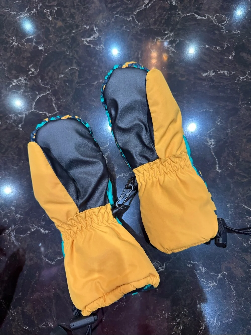 Dakine insulated kids
